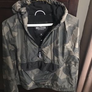 Youth medium Camo Hollister windbreaker